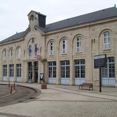 Le Relais De La Gare Hotel Dole Exterior foto